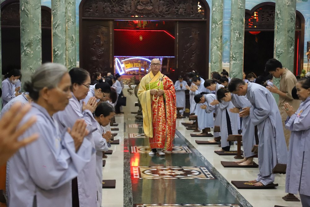 Chùa Pháp Bửu có không gian rộng lớn.