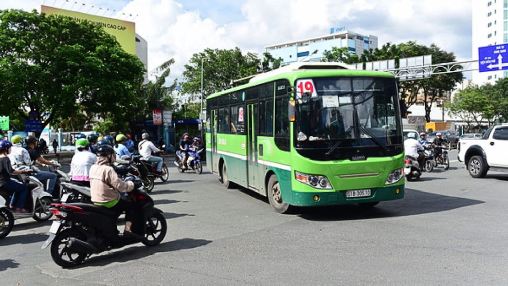 Lựa chọn xe buýt số 19 để di chuyển tới Thảo Cầm Viên.