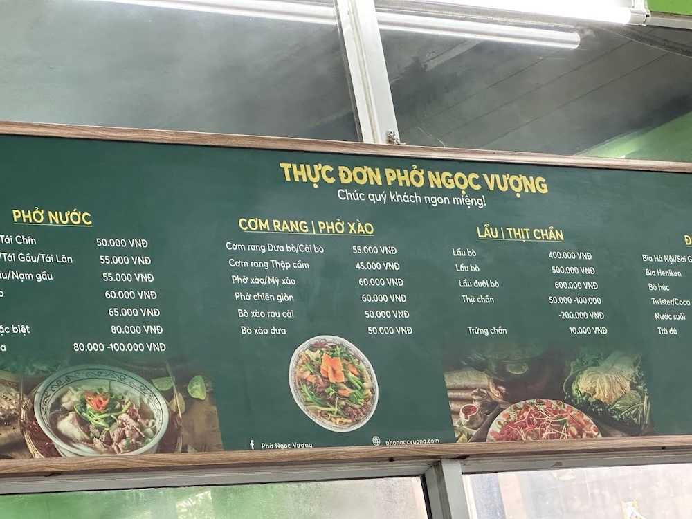 Thực đơn đa dạng món ăn tại quán Phở Ngọc Vượng 