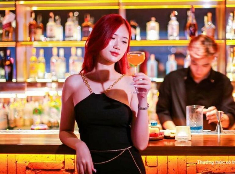 Trải nghiệm 11 bar Cầu Giấy với âm nhạc cực chất và vibe đỉnh cao