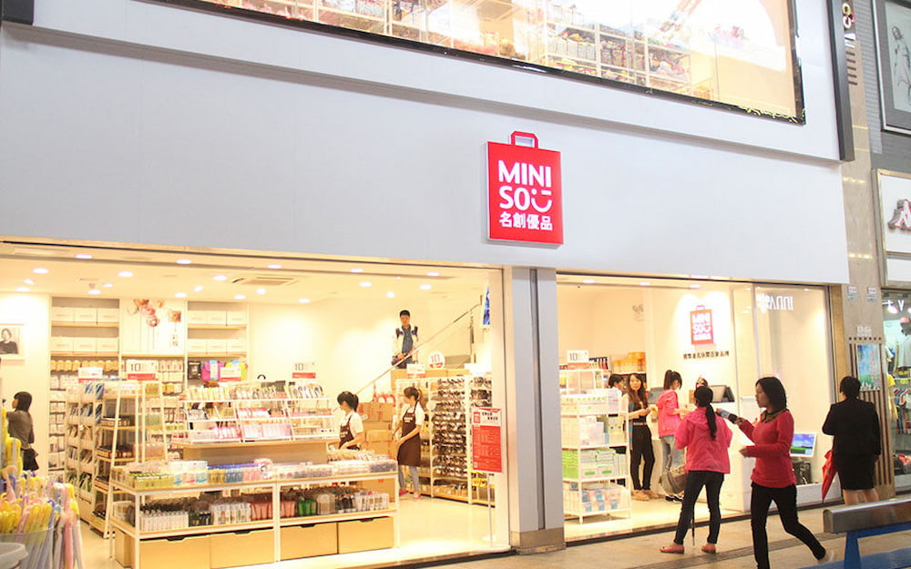 Miniso là một trong những siêu thị Nhật Bản tại Quận 1 có mức giá phải chăng.