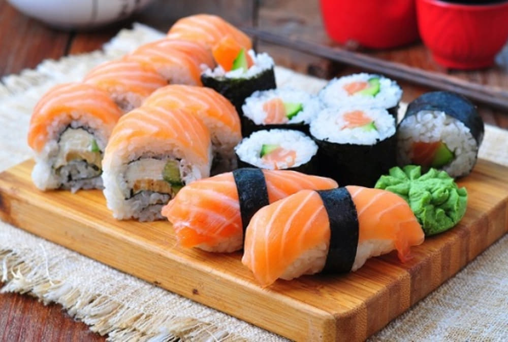 Sushi cá hồi là món được yêu thích tại Taiki Shushi (Ảnh: Sưu tầm Internet)