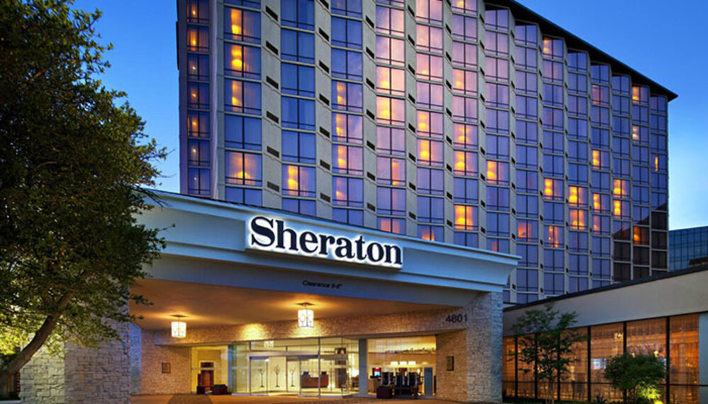 Chiêm ngưỡng toàn cảnh hồ Tây tại khách sạn Sheraton Hanoi Hotel (Ảnh: Sưu tầm Internet)