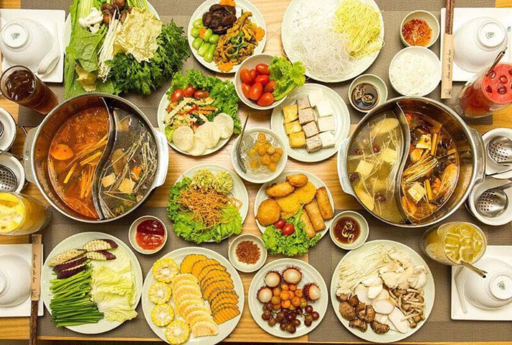 Buffet chay Thủ Đức Lạc với menu lẩu đa dạng các loại rau nấm (Ảnh: Sưu tầm Internet)