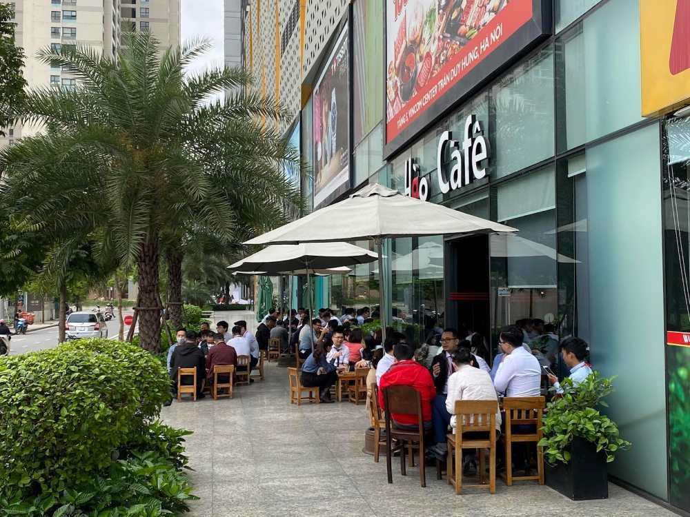 Cafe Hào Vincom Trần Duy Hưng sang trọng và hiện đại 
