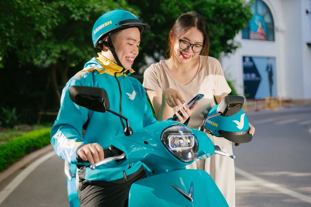 Dịch vụ đưa đón tận nơi tại Xanh SM Bike được nhiều khách hàng yêu thích.