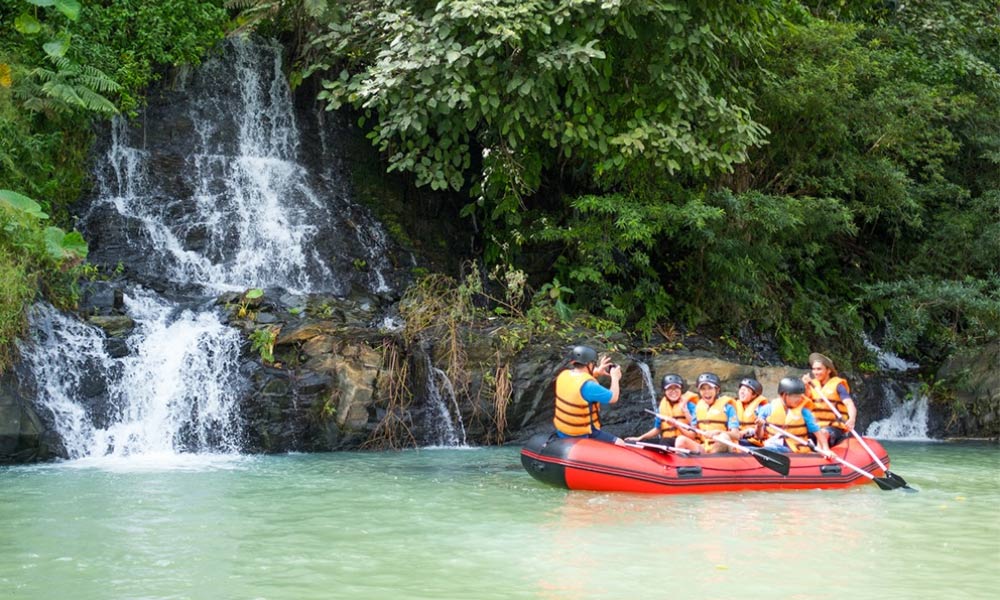 Trải nghiệm chèo thuyền kayak đầy thú vị