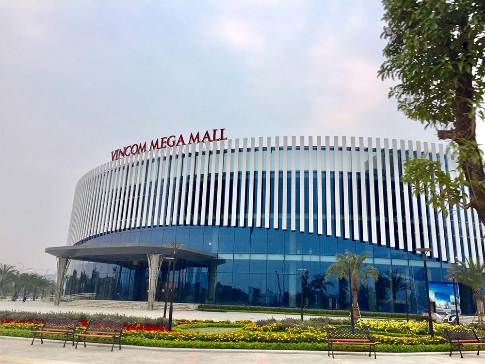 Vincom Mega Mall là một trung tâm thương mại lớn tại Hà Nội (Ảnh: Ngô Quốc Dũng)