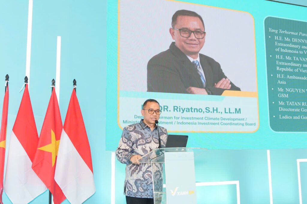 Tiến sĩ Pak Riyatno – Thứ trưởng Bộ Kế hoạch và Môi trường Indonesia tham dự và phát biểu tại sự kiện khai trương Xanh SM.