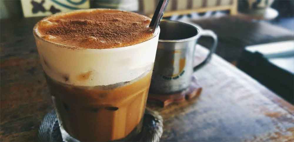 Món cafe kết hợp kem trứng rất lạ miệng