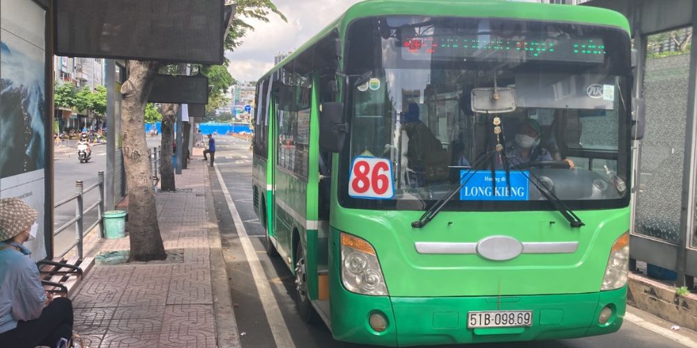 Xe 86 có lịch khởi hành ngay tại bãi đậu xe buýt công viên 23/9​. 