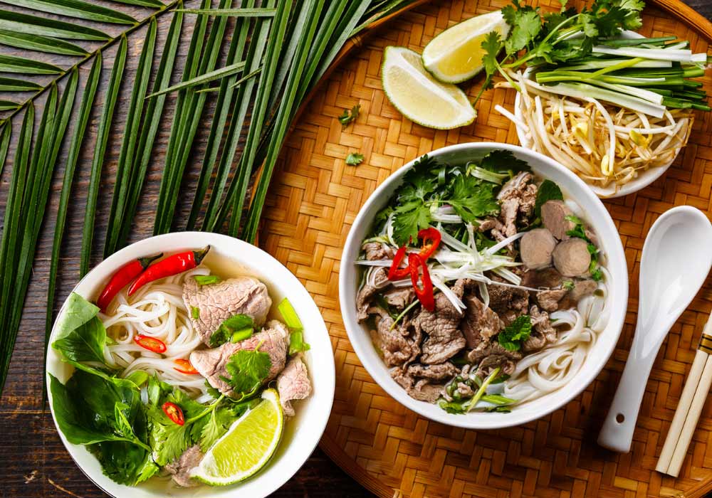 List quán ăn Trần Duy Hưng nổi tiếng với menu bún - phở chuẩn vị Hà Nội