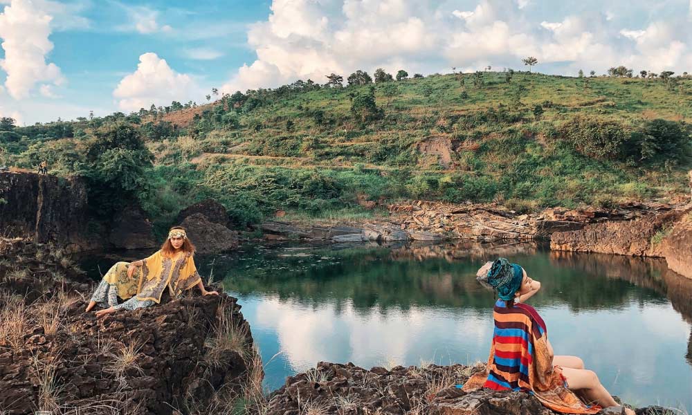 Không gian thiên nhiên “đẹp như mơ” tại Hồ Đá Xanh