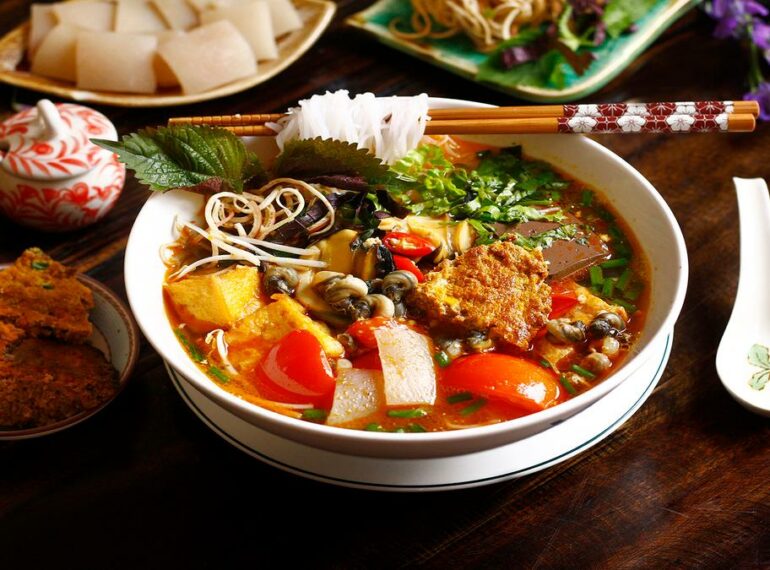 Bún riêu Cầu Giấy