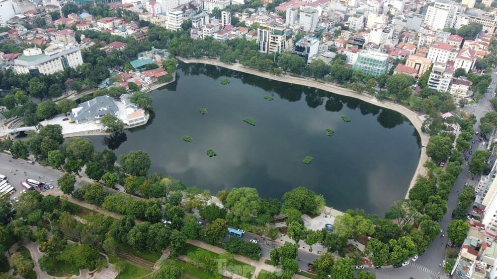 Hồ Thiền Quang có chu vi một vòng hồ khoảng 1,6km