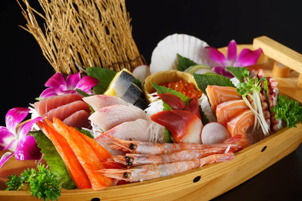 Sushi Osaka 88 Quận 1 trang trí món ăn độc đáo và được chế biến tỉ mỉ