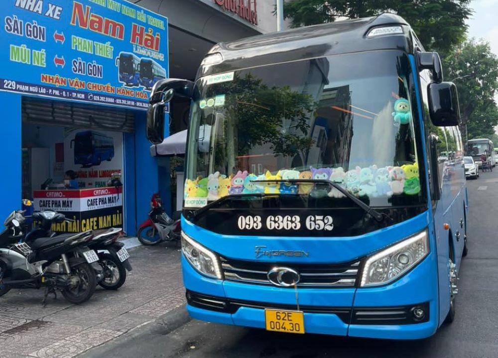 Nhà xe Nam Hải Limousine chuyên cung cấp dịch vụ vận tải hành khách cao cấp 
