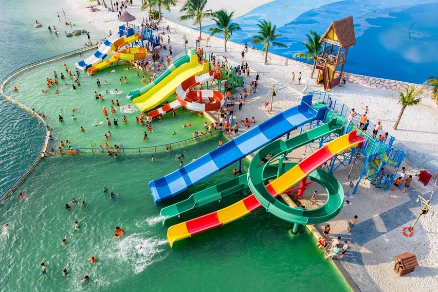 Vui chơi tại Vin Wonders Wave Park và Water Park mang lại phút giây đầy thú vị và sảng khoái 
