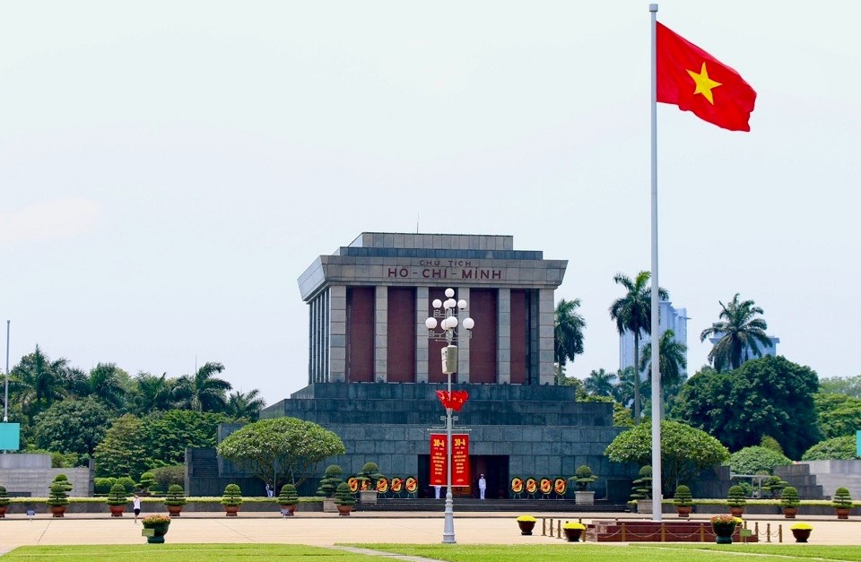 Lăng Chủ tịch Hồ Chí Minh nằm cách công viên Gandhi 4km (Ảnh: Báo Vietnam)