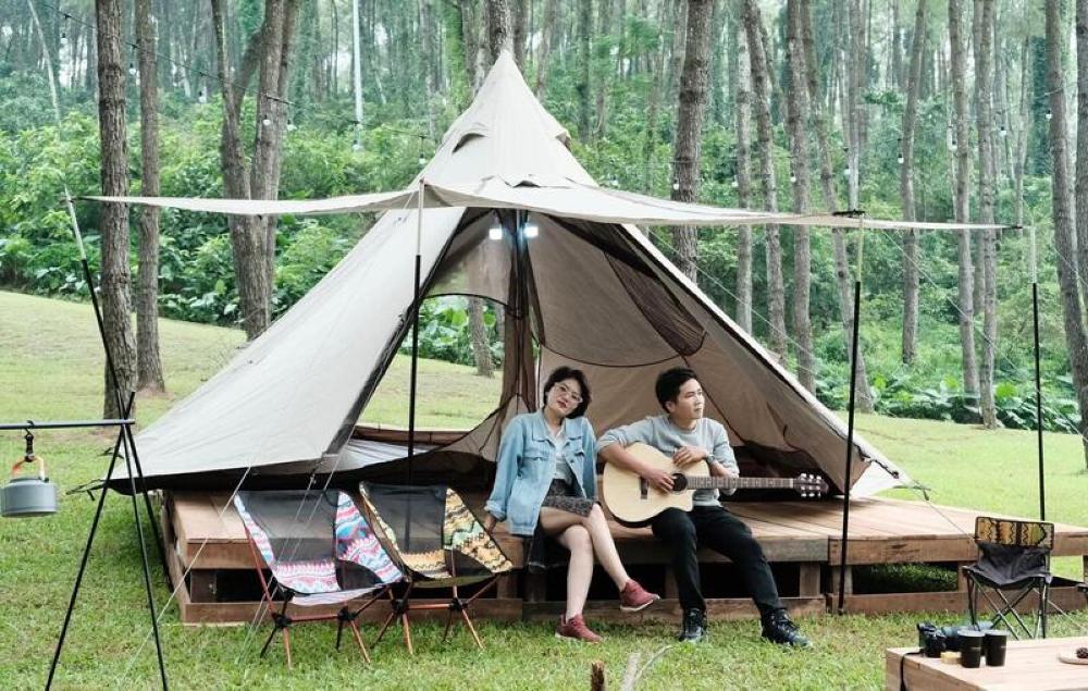 Cắm trại, picnic thư giãn tại khu du lịch Văn Thánh.