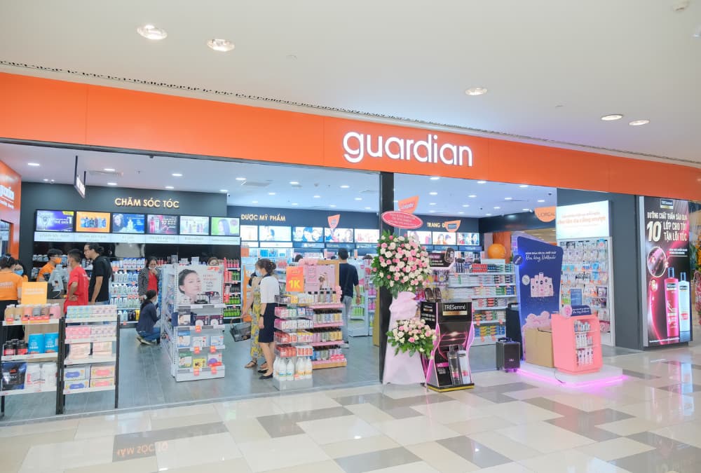 Guardian chuyên bán các sản phẩm làm đẹp, chăm sóc sức khỏe (Ảnh: Sưu tầm Internet)