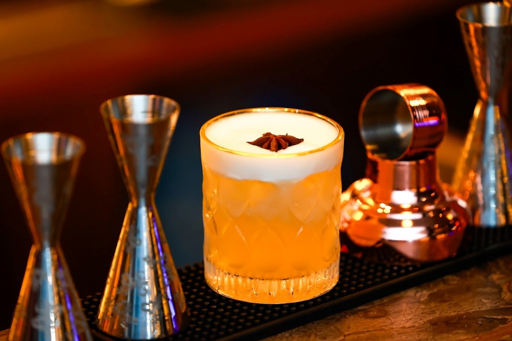 Cocktail tại đây được kết hợp hài hòa giữa truyền thống và hiện đại