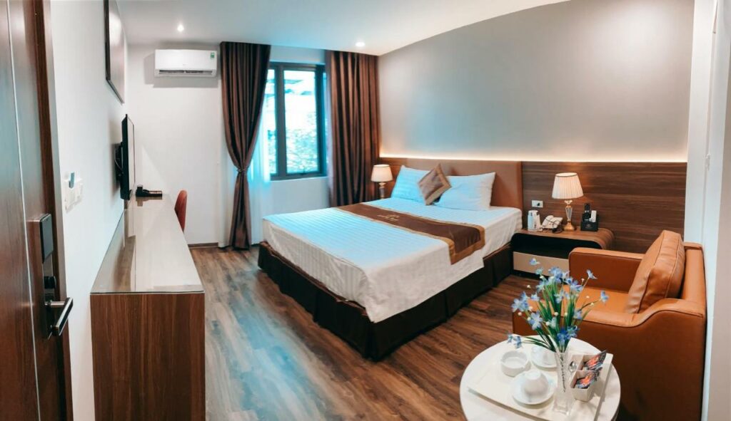  LuxTel Hotel Tây Hồ thiết kế hiện đại, sang trọng