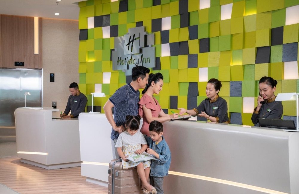 Holiday Inn & Suites Saigon Airport mang đến cho du khách những trải nghiệm dịch vụ tốt nhất (Ảnh: Sưu tầm Internet)