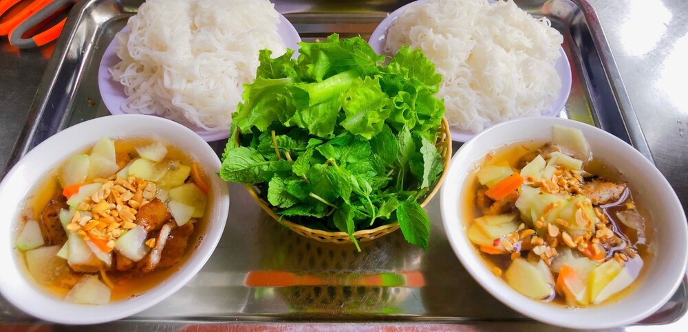 Bún chả Thanh Thảo chinh phục thực khách nhờ phương pháp tẩm ướp và nướng thịt đặc trưng. (Ảnh: Sưu tầm Internet)