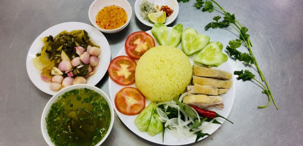 Cơm gà Tam Kỳ Hồng Nga