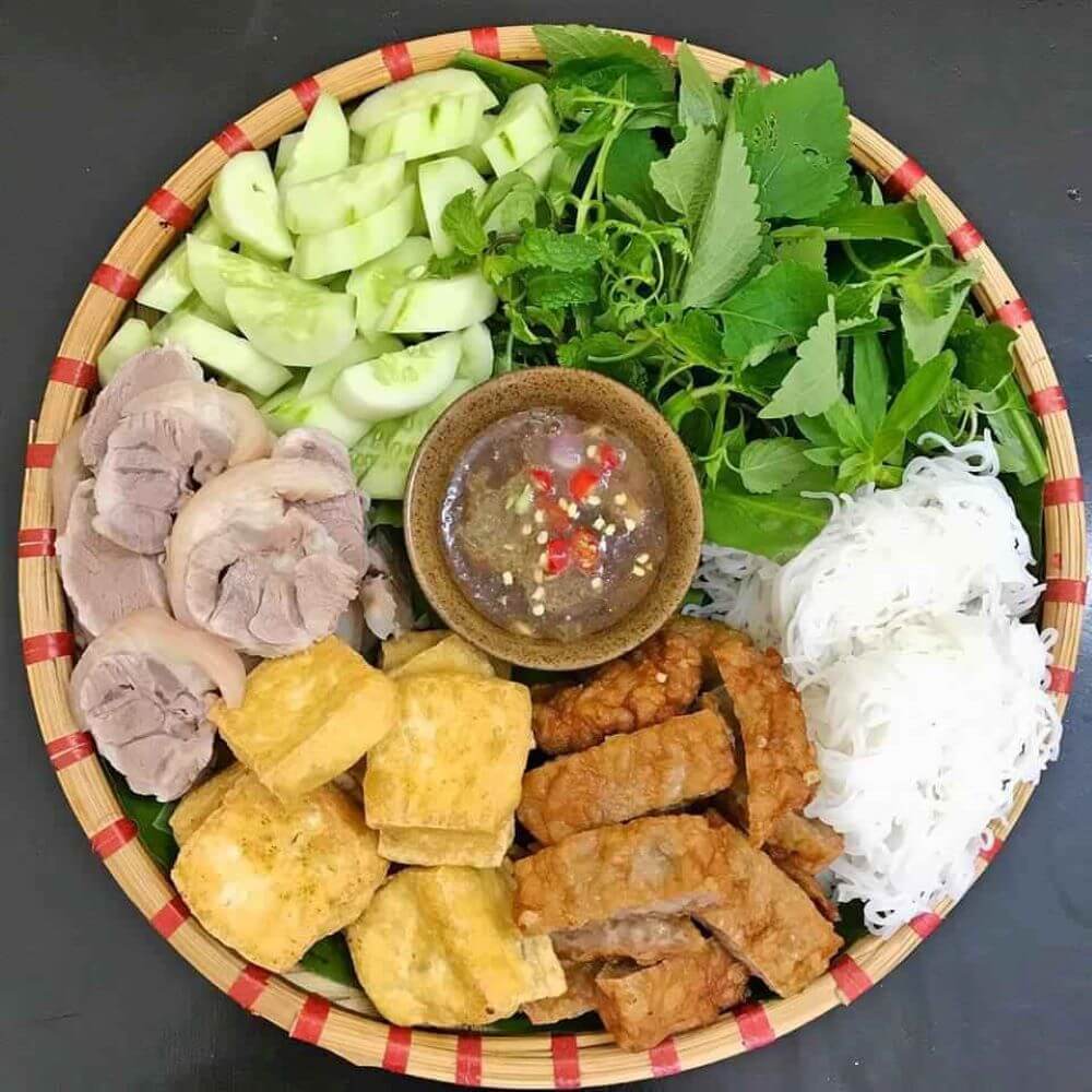 Bún đậu mắm tôm mang đậm hương vị Hà Nội (Ảnh: Tiệc cao cấp)