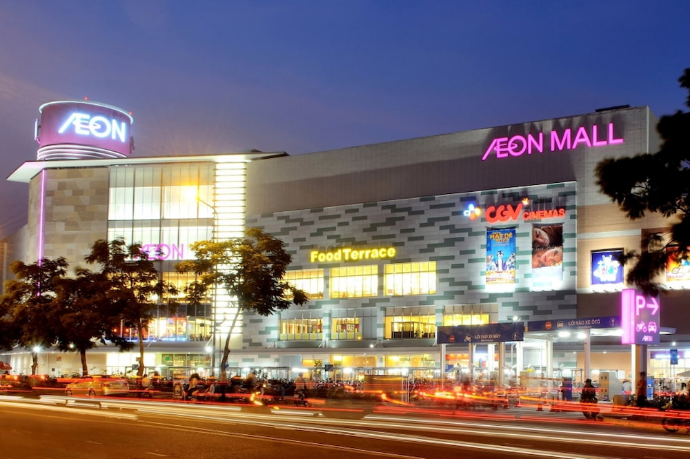 Celadon City sở hữu tiện ích nổi bật là trung tâm thương mại Aeon Mall