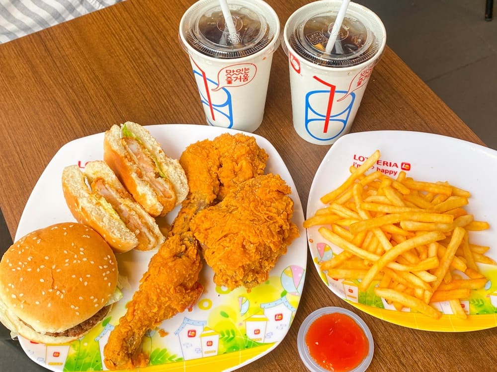 Lotteria là địa chỉ quen thuộc của các tín đồ đam mê đồ ăn nhanh 