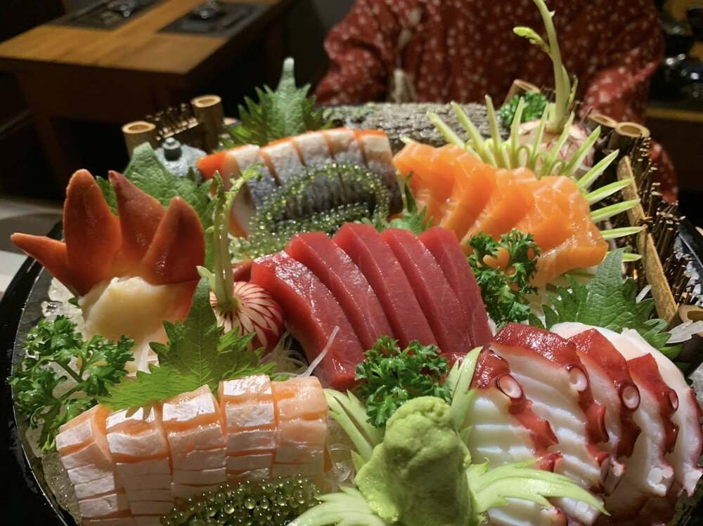 Sashimi tươi rói, tươi ngon tại Minh Sushi