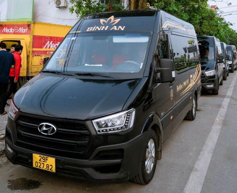 Xe Limousine VIP 12 chỗ ngồi của nhà xe Bình An mang đến một trải nghiệm sang trọng 
