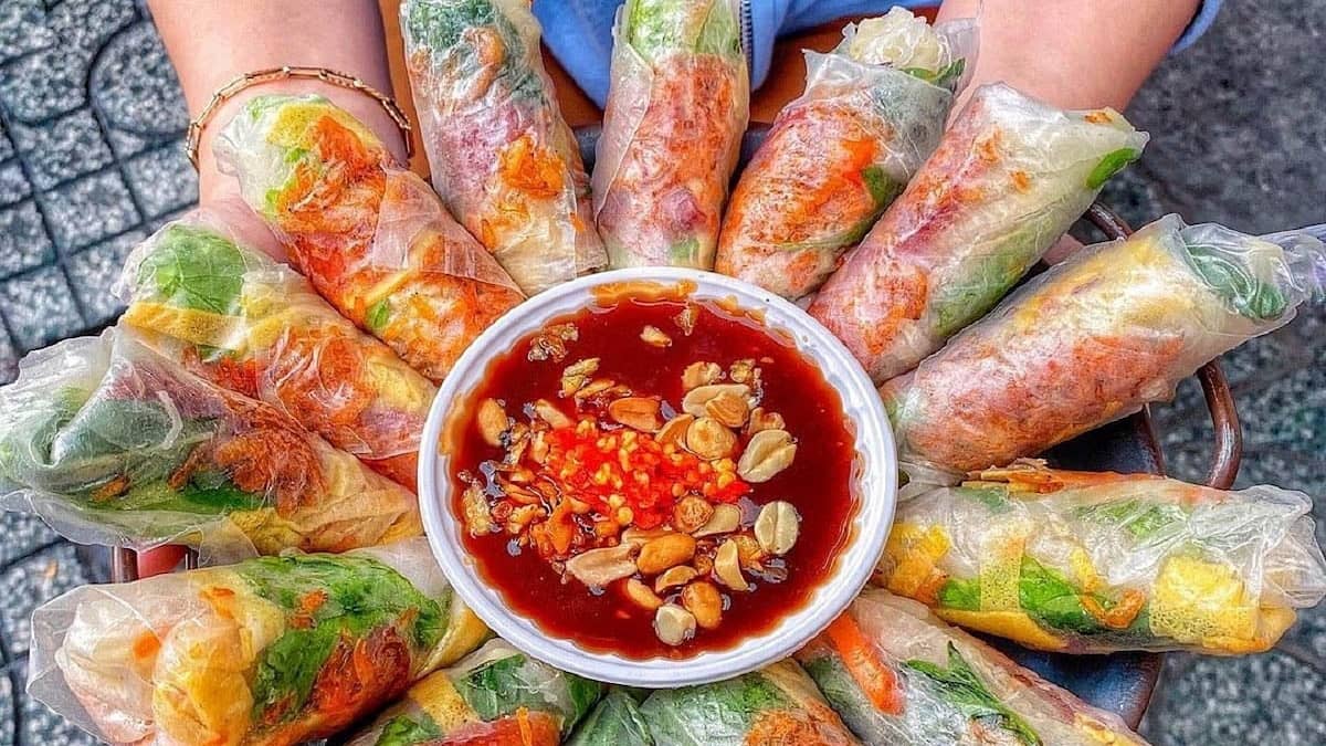 Top 10 quán ăn vặt Quận 1 ngon, giá rẻ cho dân sành ăn