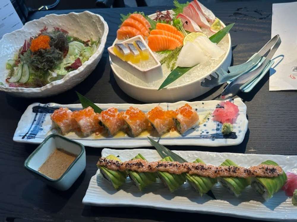 Nhà hàng Nhật Bản quận 2 Sushi Hokkaido Sachi với nhiều món ăn hấp dẫn (Ảnh: Google Maps)