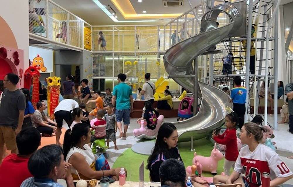 Sky Kids thu hút nhiều gia đình vào dịp cuối tuần (Ảnh: Google Maps)