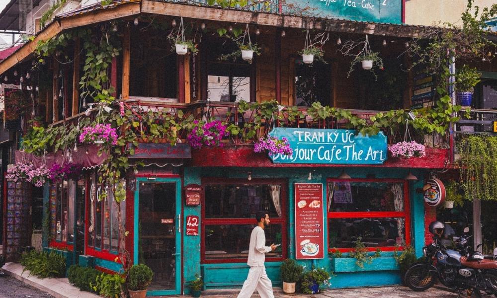 Say đắm trong không gian đậm chất Pháp tại quán cafe Sài Gòn Bonjour Cafe The Art