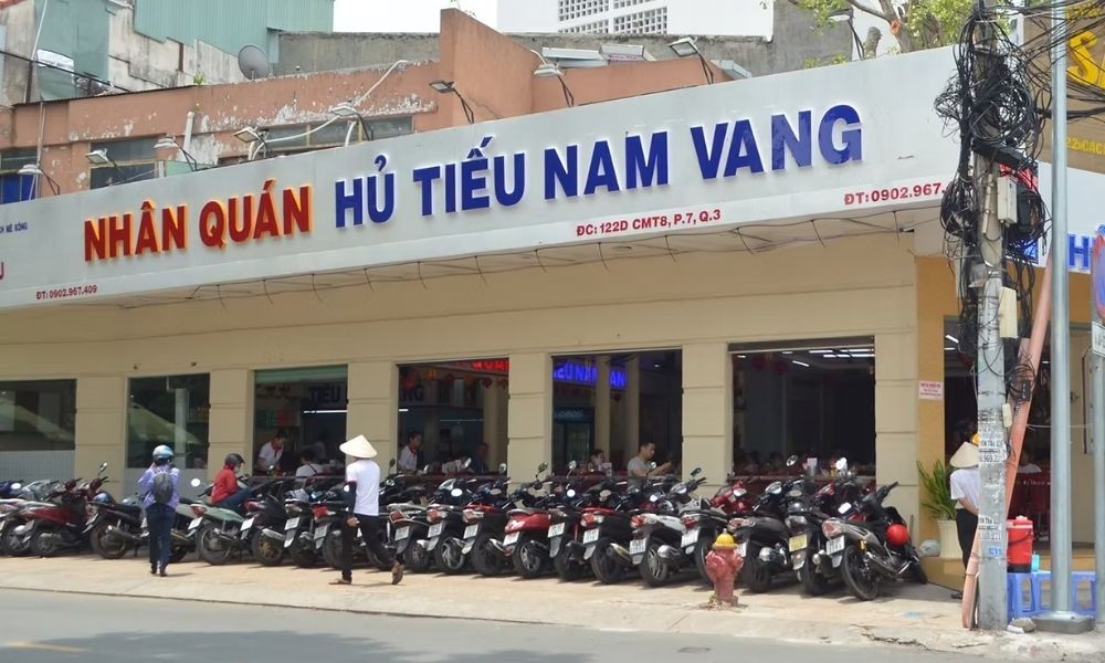 Nhân Quán - Thương hiệu quán hủ tiếu ngon ở Sài Gòn đáng thử