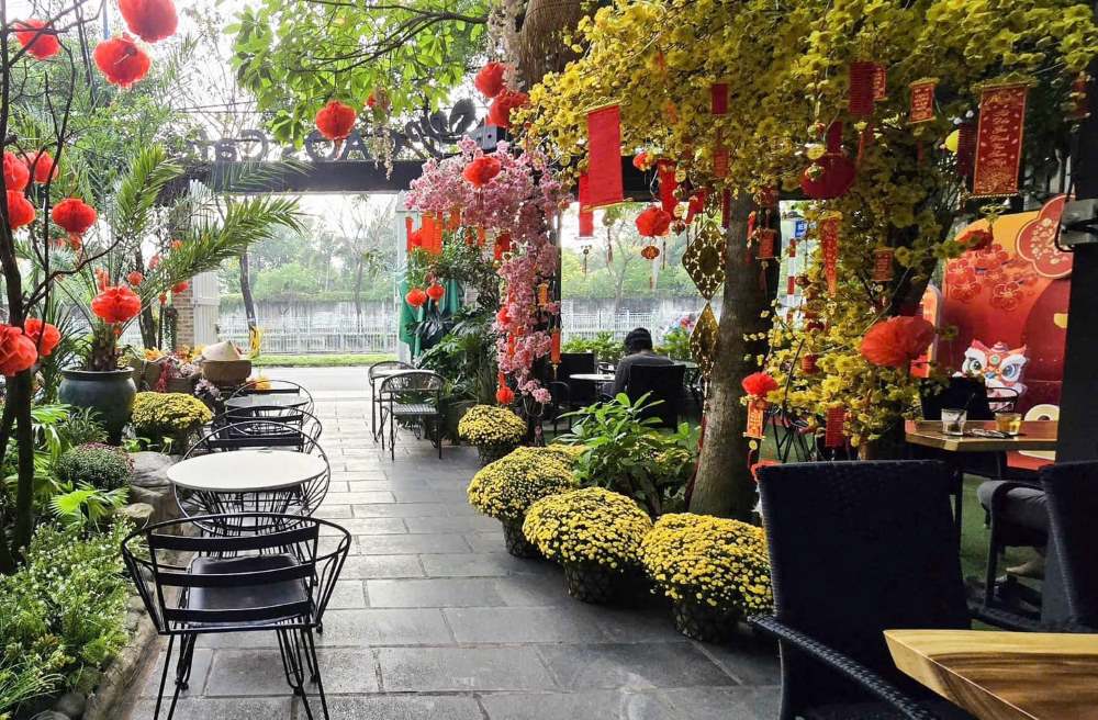 Không khí tết ngập tràn tại CAO’s Café