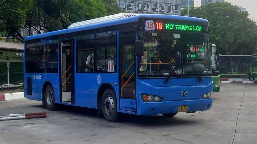 Di chuyển bằng bus rất tiện, giá rẻ