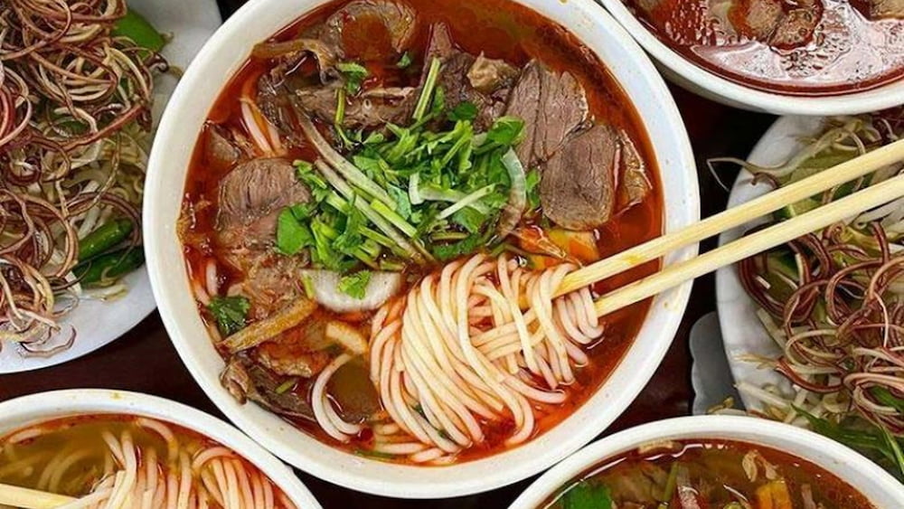 Bún bò Huế 31 thu hút bởi chất lượng thịt bò mềm, thơm.