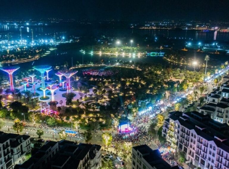 Check in và mua sắm thả ga tại chợ đêm Sài Gòn Grand Park