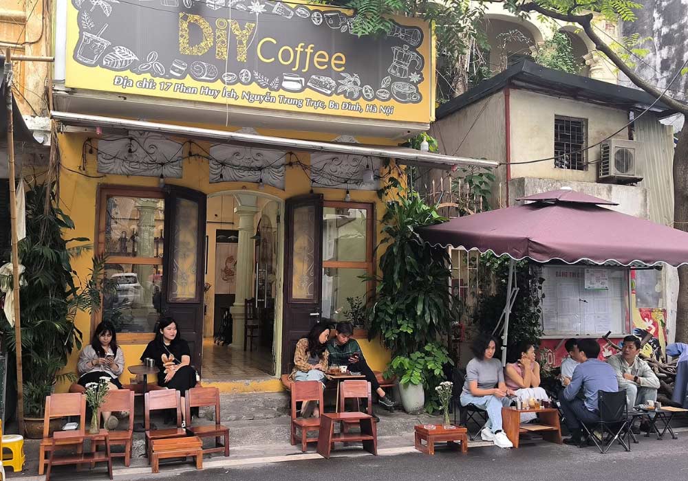 DIY Coffee - quán cafe “so hot” trên phố Phan Huy Ích 