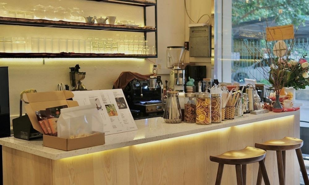 Baccarat Coffee là quán cafe đặc biệt trên đường Nguyễn Chí Thanh