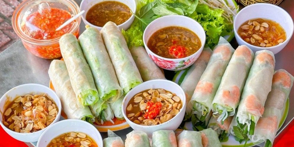 Nếu bạn muốn “đổi gió” cho bữa tối thì có thể chọn gỏi cuốn 