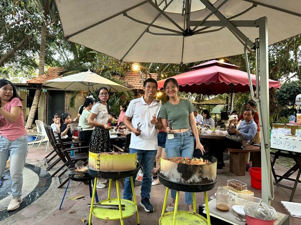 Bữa tiệc BBQ của hội nhóm tại Cù Lao Phước Thiện (Ảnh: Sưu tầm Internet)