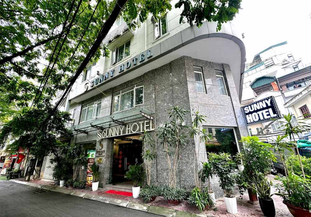 Sunny Hotel II mang đến nhiều tiện ích cho khách lưu trú 