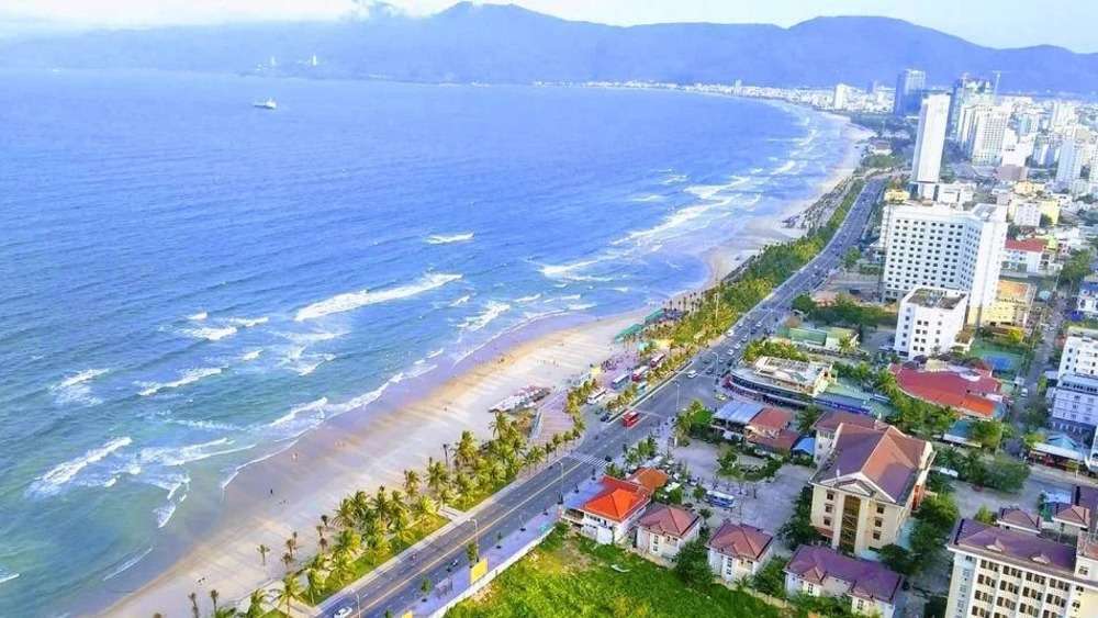 Bãi biển Mỹ Khê Đà Nẵng thu hút nhiều du khách trong nước và quốc tế (Ảnh: Google Maps)